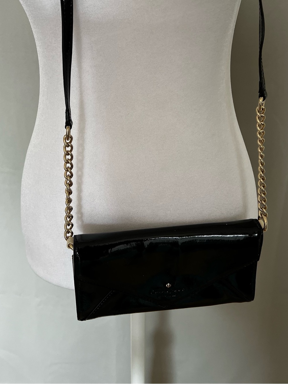 Kate Spade Black Patent Crossbody Clutch with Gold Chain Strap